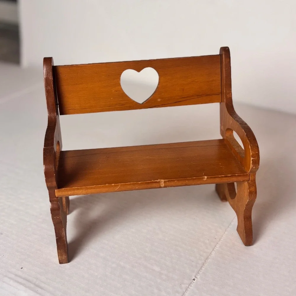 Vintage Wooden Miniature Heart Bench Wall Shelf sitter Farmhouse Cottagecore 9